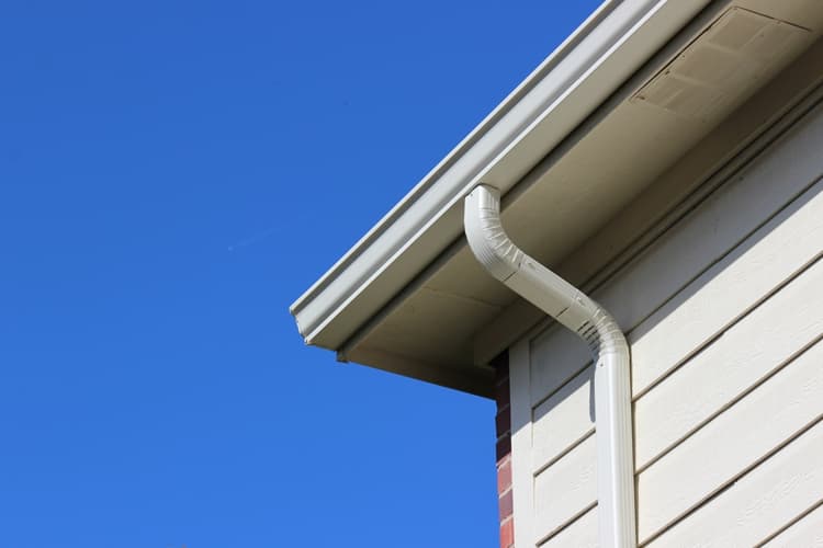 seamless-gutters-house